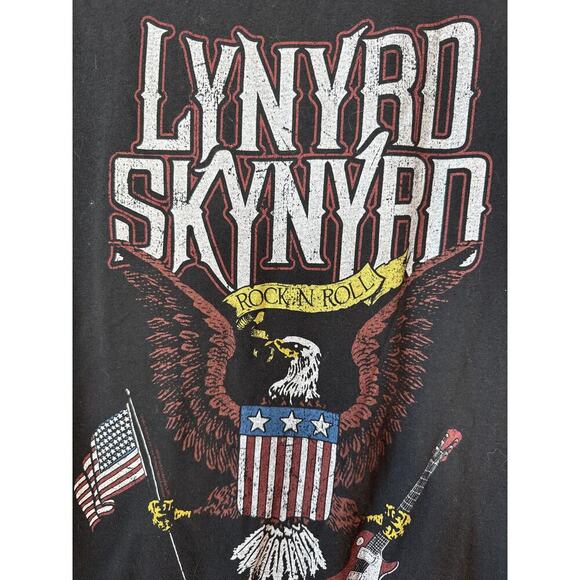 Lynyrd Skynyrd Women’s 2XL Black Rock & Roll Peekaboo Neck T-Shirt Eagle Guitar - Picture 4 of 6